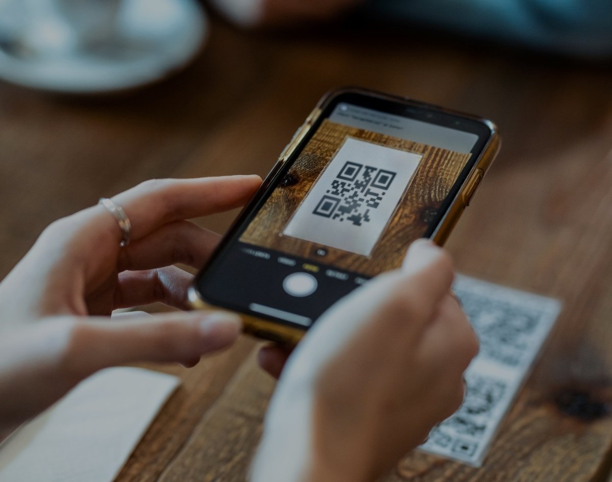QR codes, flyers et photographie en Corse — G CRAFT